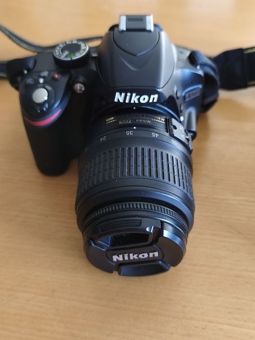 Vendo máquina fotográfica Nikon D3200