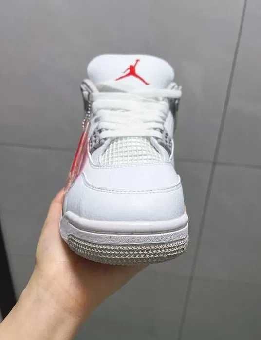 Jordan_4_Retro_White_Oreo r.38