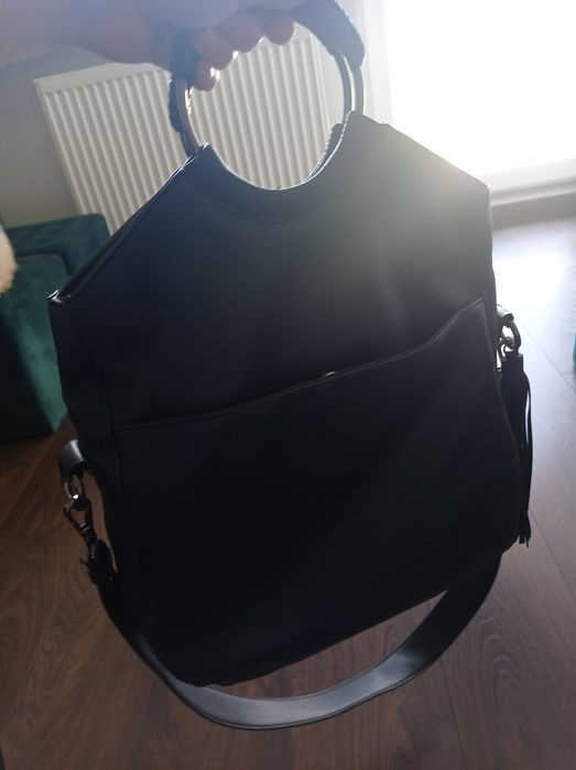 Torba medicine czerń do ręki na ramię