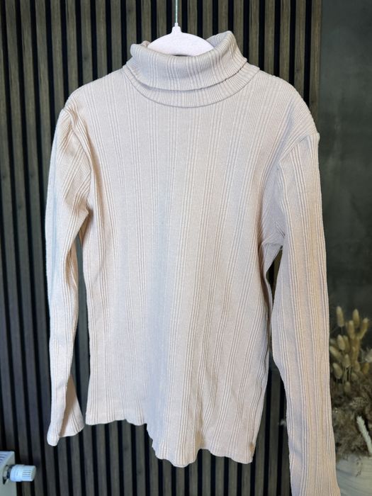 Cienki prążkowany sweter zara