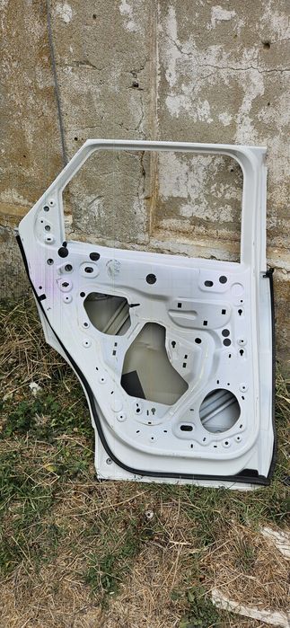 Porta tras esq peugeot 3008