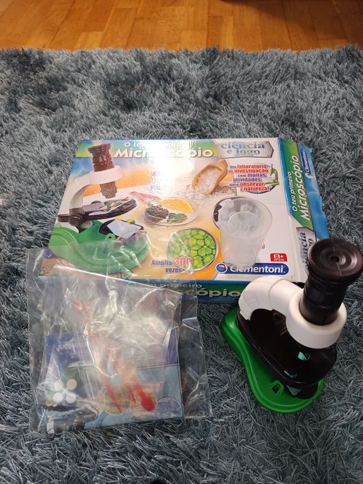 O meu primeiro microscópio Climentoni