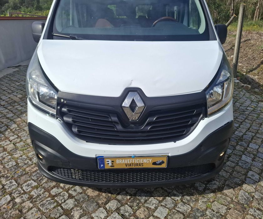 Renault Trafic 1.6 Dci Longa 9 Lugares  (COM IVA DEDUTIVEL INCLUIDO) de 2015