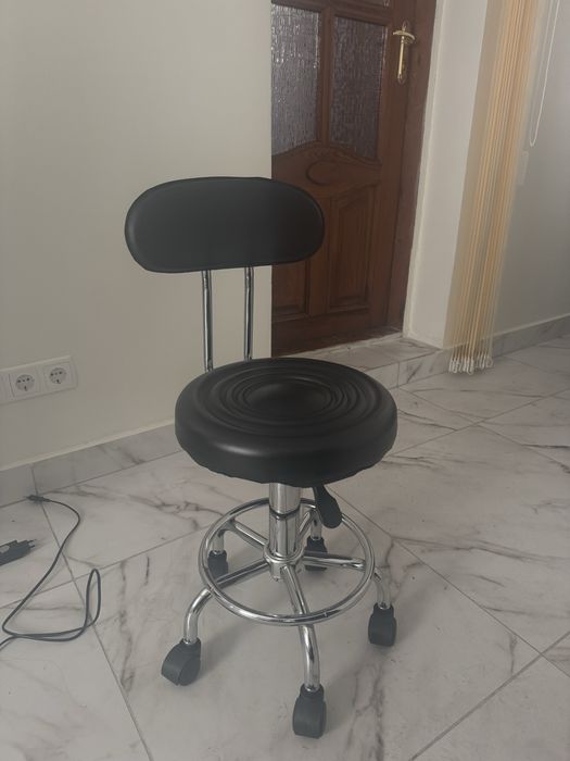 Крісло для бʼюті майстрів