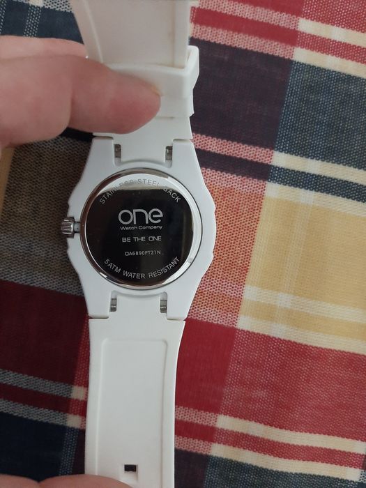 Relógio ONE novo