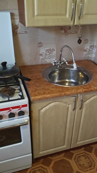 Продам квартиру с.Бугаївка (Попасна)