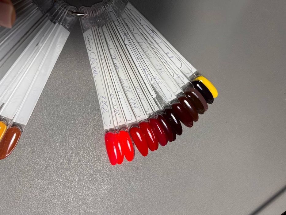 Продам гель лаки, бази, гелі