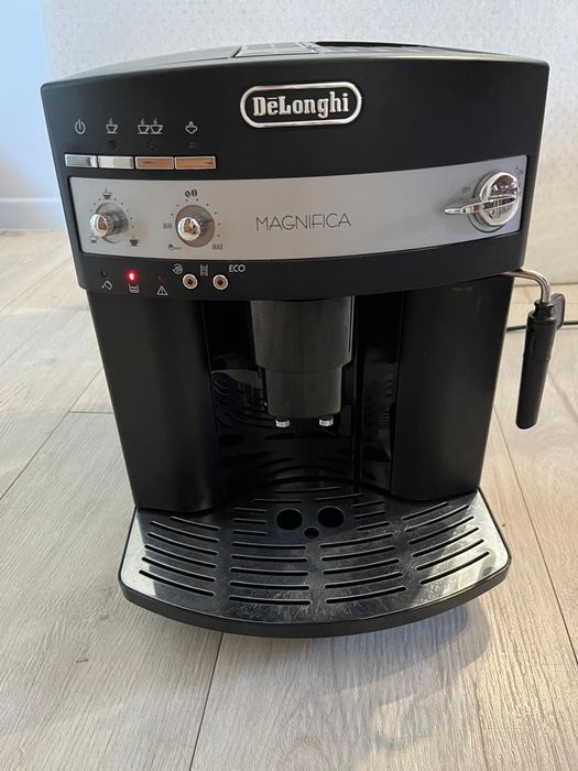 USZKODZONY DeLonghi Magnifica – na CZĘŚCI lub do naprawy (Nie działa)