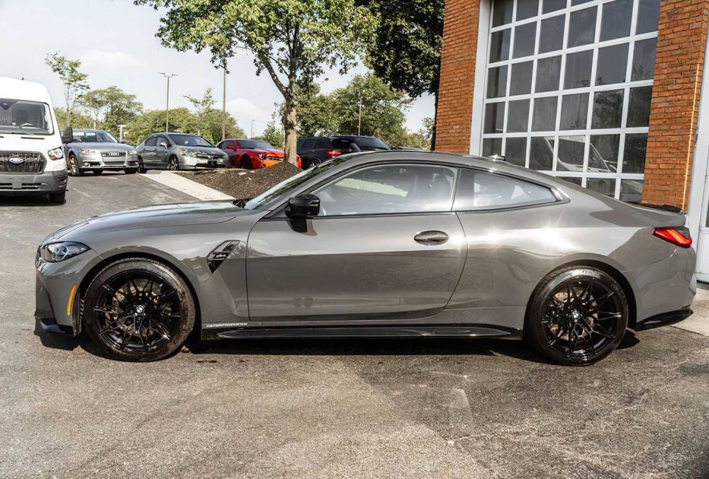 BMW M4      2021