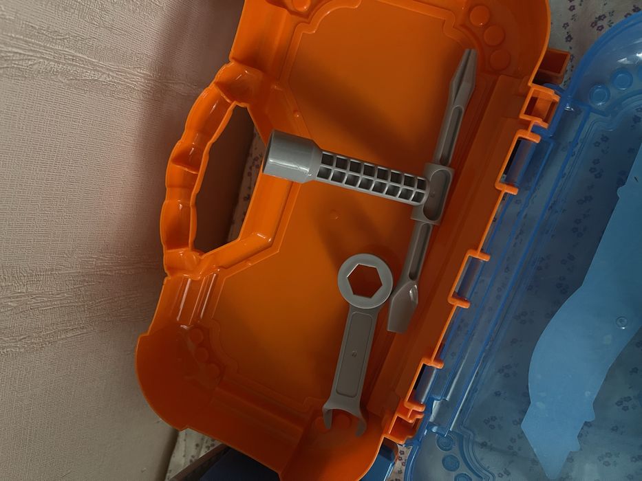 машинка кейс бокс Hot Wheels