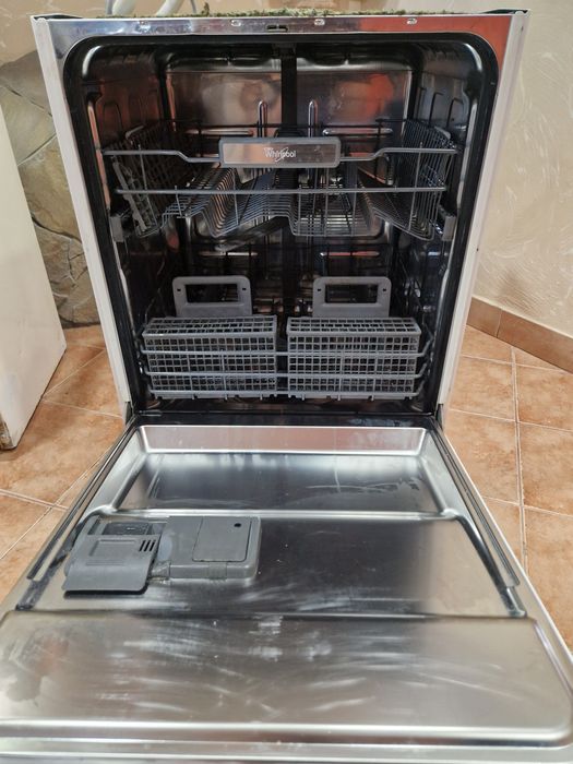 Посудомоечная машина Whirlpool
