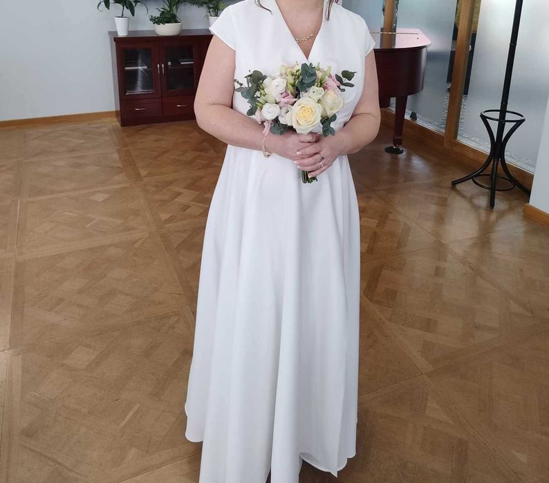 Sukienka ślubna, w