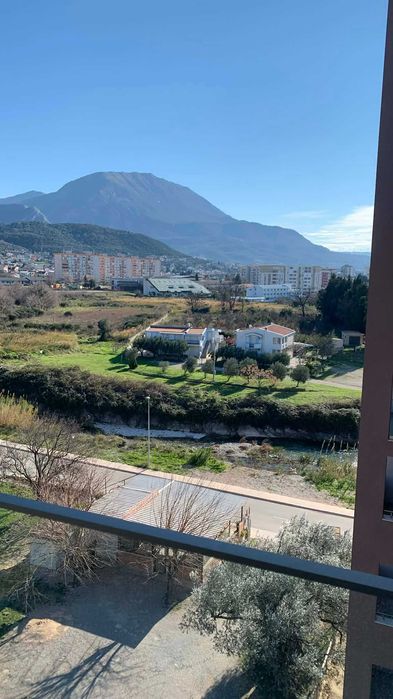 Бар Илино ВИДОВАЯ на горы-город. 30м - один из 2-х кругов с заправками