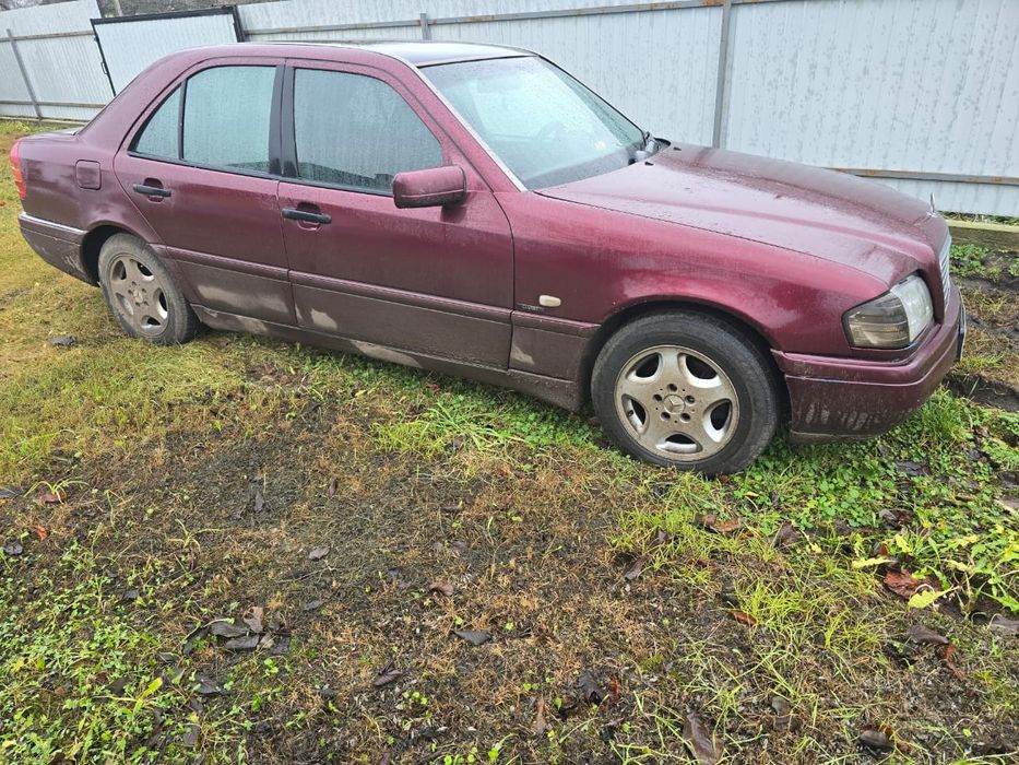 Мерседес 1998 року 2.2 CDI 611 мотор