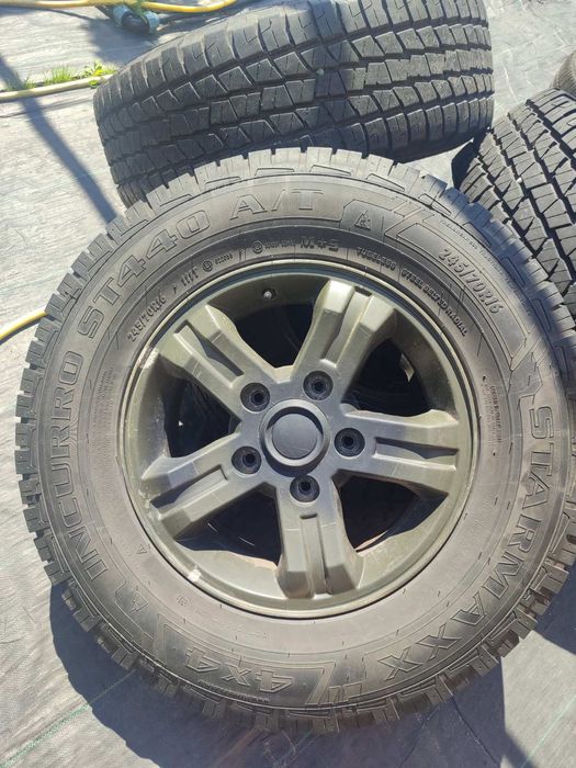 Диски з Шинами на 16 KIA Sorento 5*139,7. 4*4 Болотяна 245*70