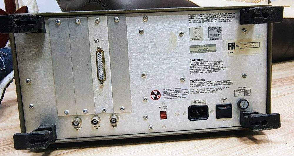 Tektronix 1230 – analizator logiczny tester