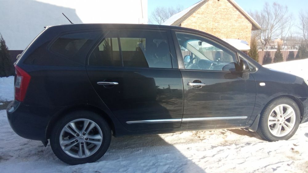 Kia carens 2.0 бензин