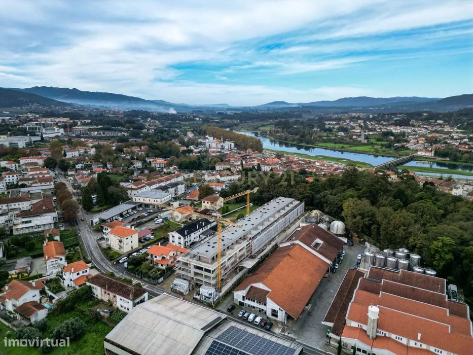 Varandas do Conde T2 Duplex área total 162,60 m2 no centro de Ponte de — Arca E Ponte De Lima, Viana do Castelo