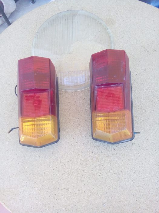 Farolins traseiros Citroën Dyane anos 70