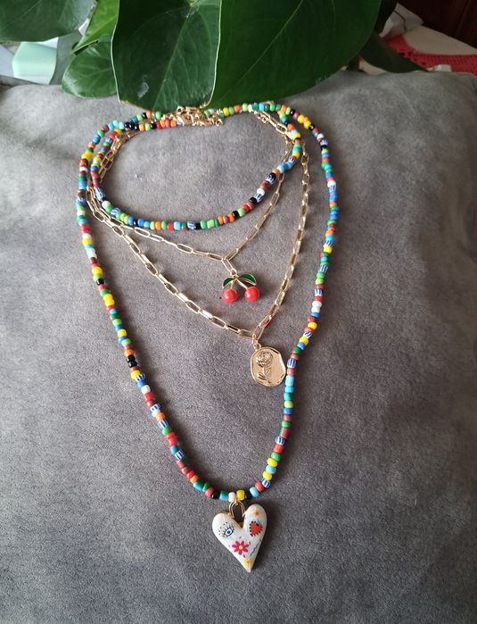 Lindo conjunto de 4 colares de Verão