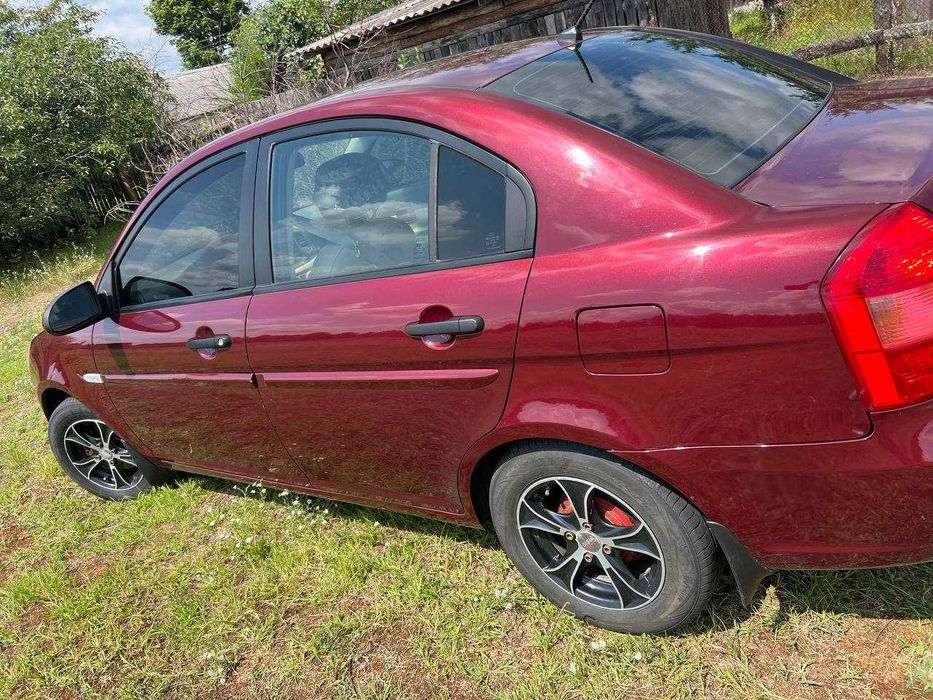 Hyundai Accent 2009 року