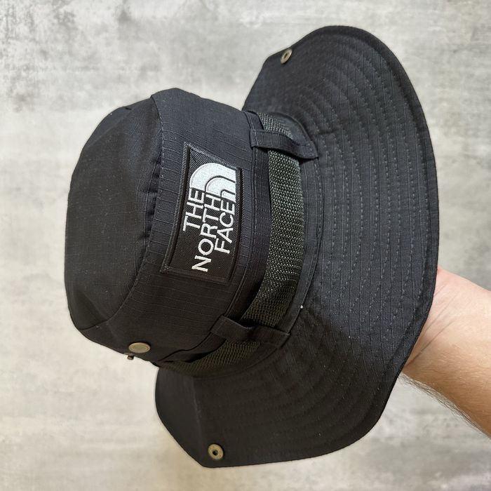 Kapelusz The North Face czarny boonie hat outdoor trekking regulowany