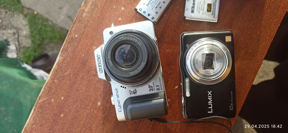 Фотоаппараты на запчасти 300 грн. шт.