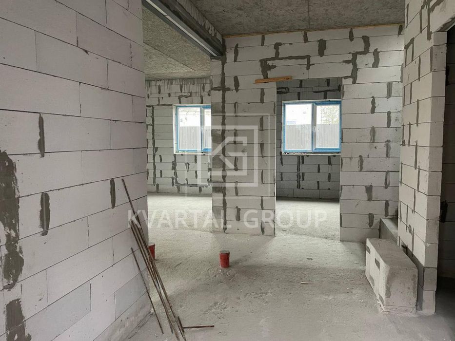 Великий будинок з терасою у Дмитрівці! Є варіант розтервінування