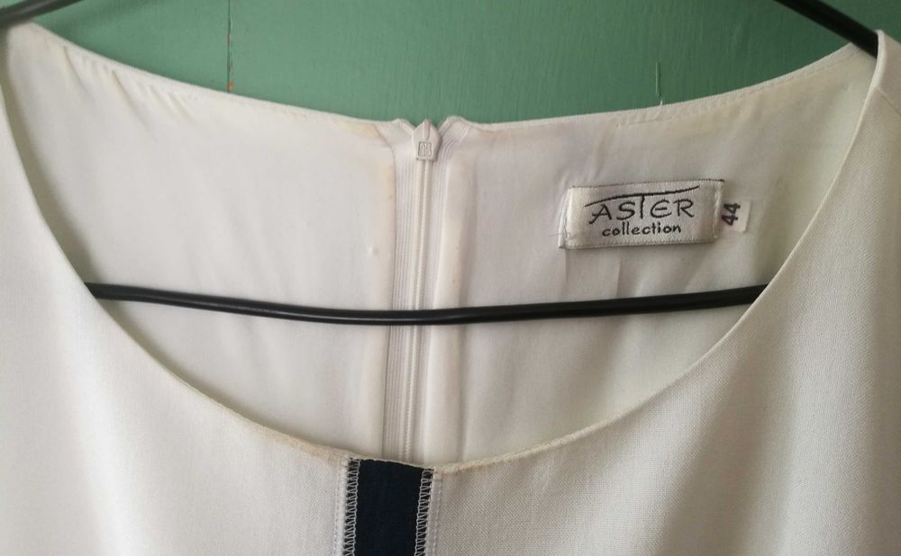Sukienka Aster biała granatowa rozmiar 44