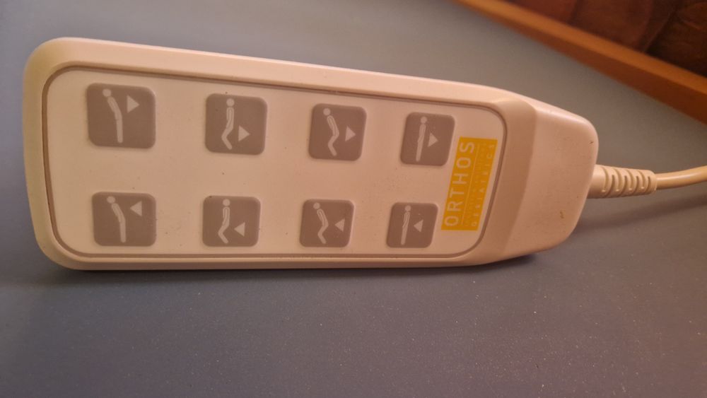 Cama articulada hospitalar