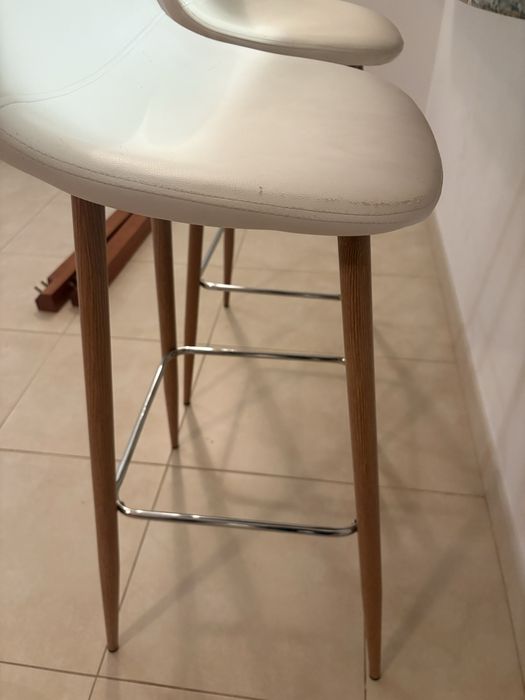 2 cadeiras/bancos altos bar