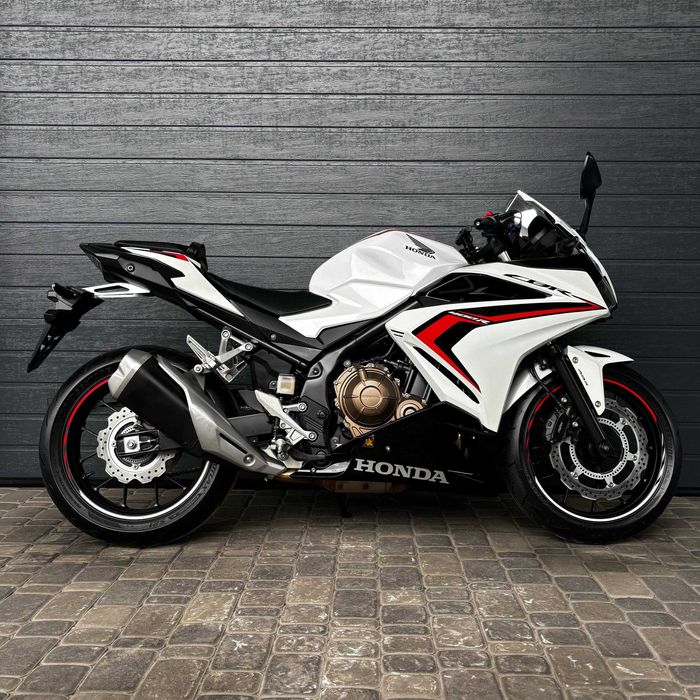 Продам мотоцикл Honda CBR400R (0169)