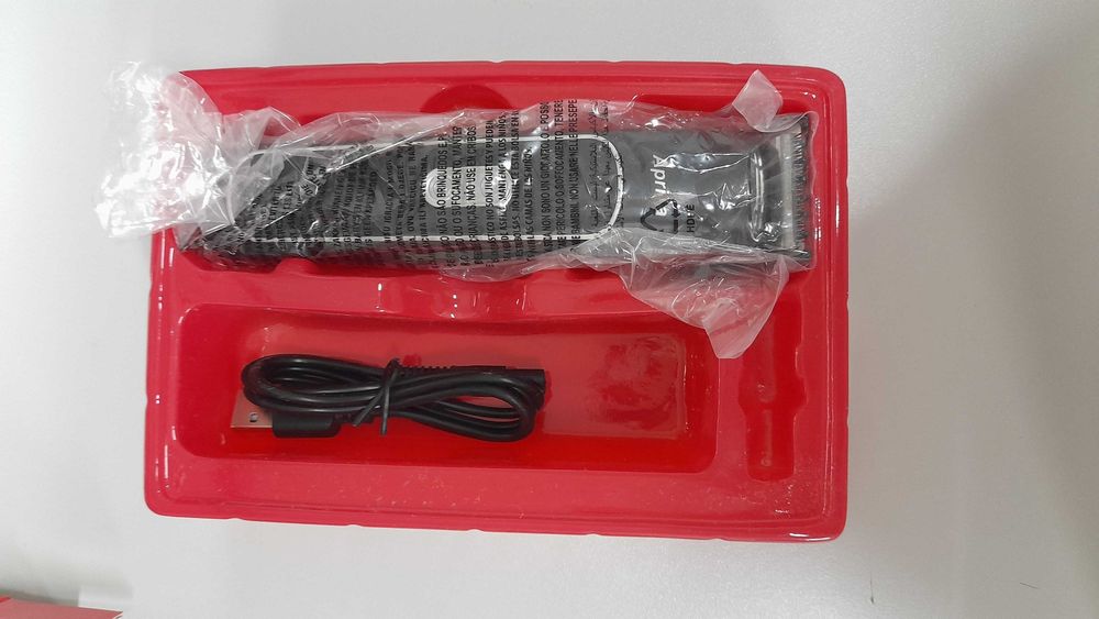Aparador de Cabelo Aprilla
