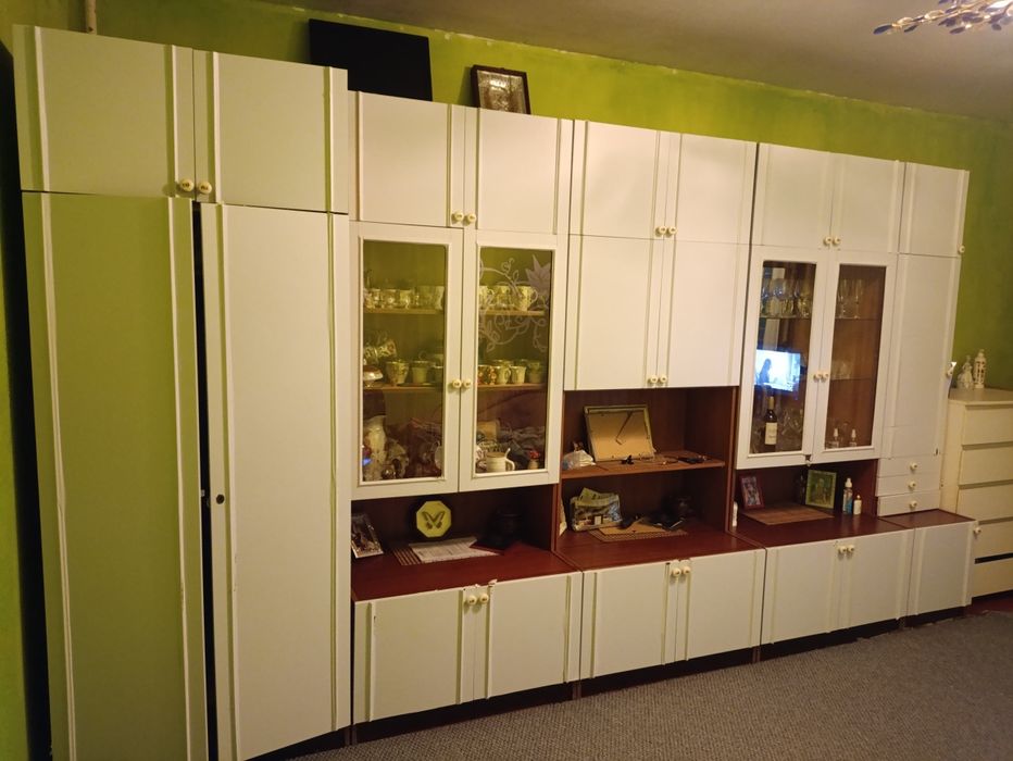 Шкафи стінка.         ,