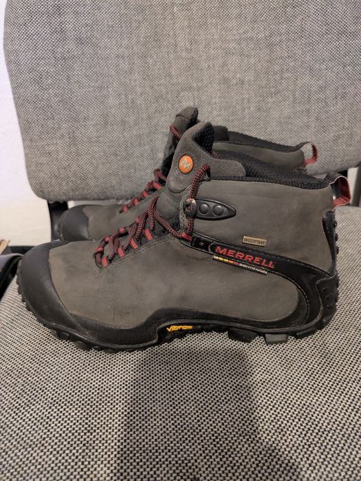 Buty męskie trekkingowe skòrzane MERRELL rozmiar 41,5/27.