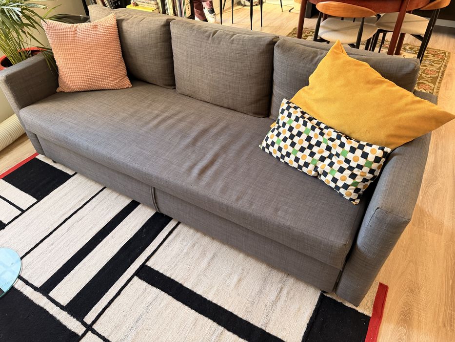 Sofá-cama IKEA FRIHETEN 3 lugares