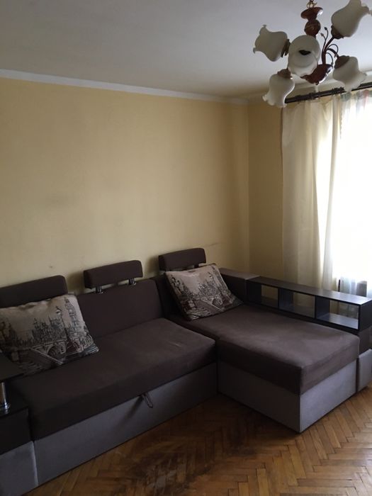 Здаеться затишна 3 кiмнатна квартира в центрI мiста