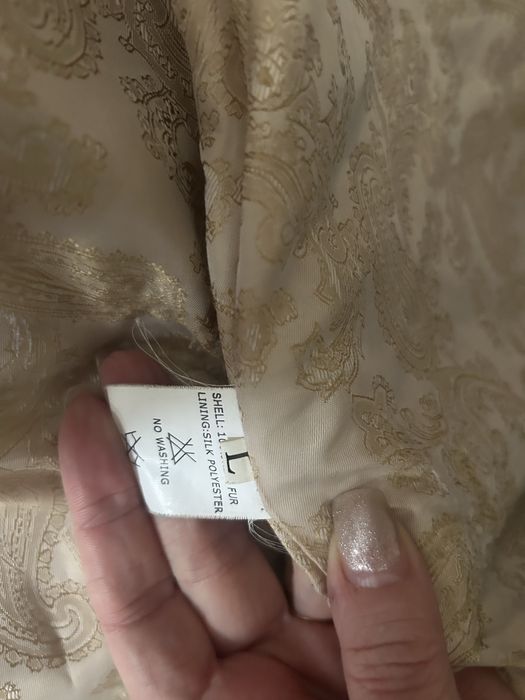 Продам песцовую желетку