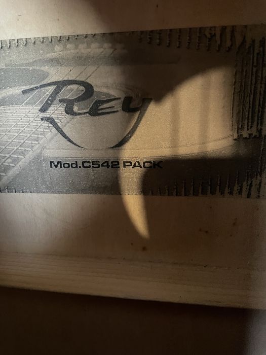 Guitarra Rey Mod.C542 Pack