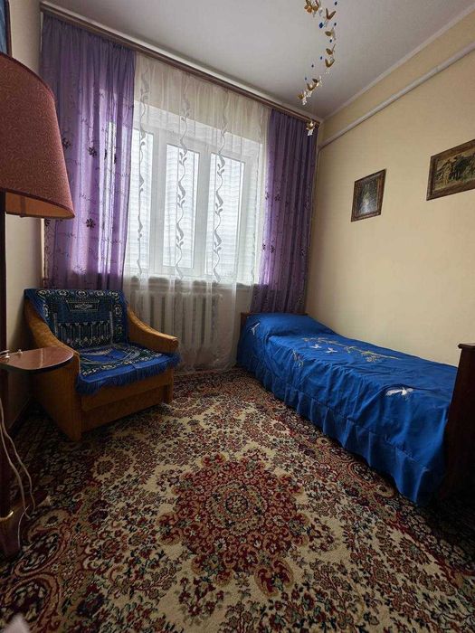 Продаж цегляного двоповерхового будинку в с. Березна