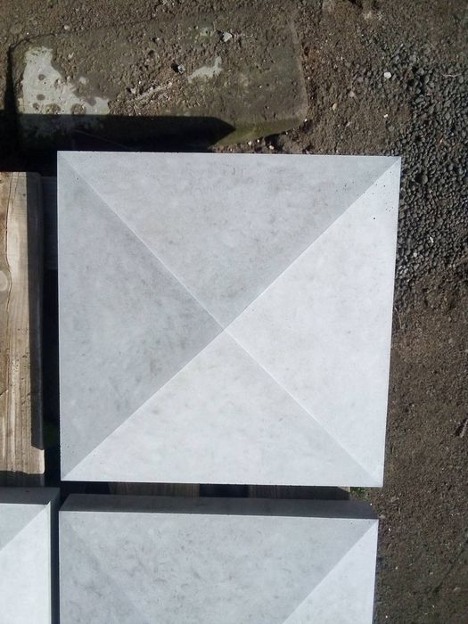 Набірні стовпчики на паркан