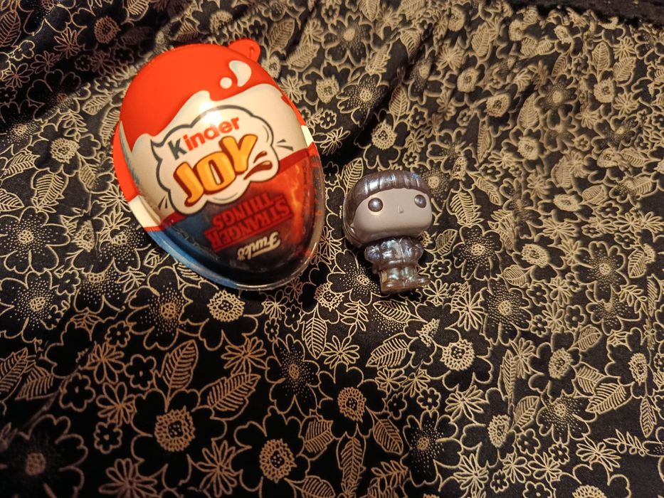 Stranger things kinder Joy variados