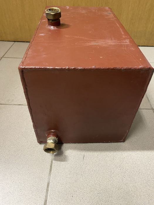 Zbiornik  do   hydrauliki  naczynie  przelewowe 22 litry