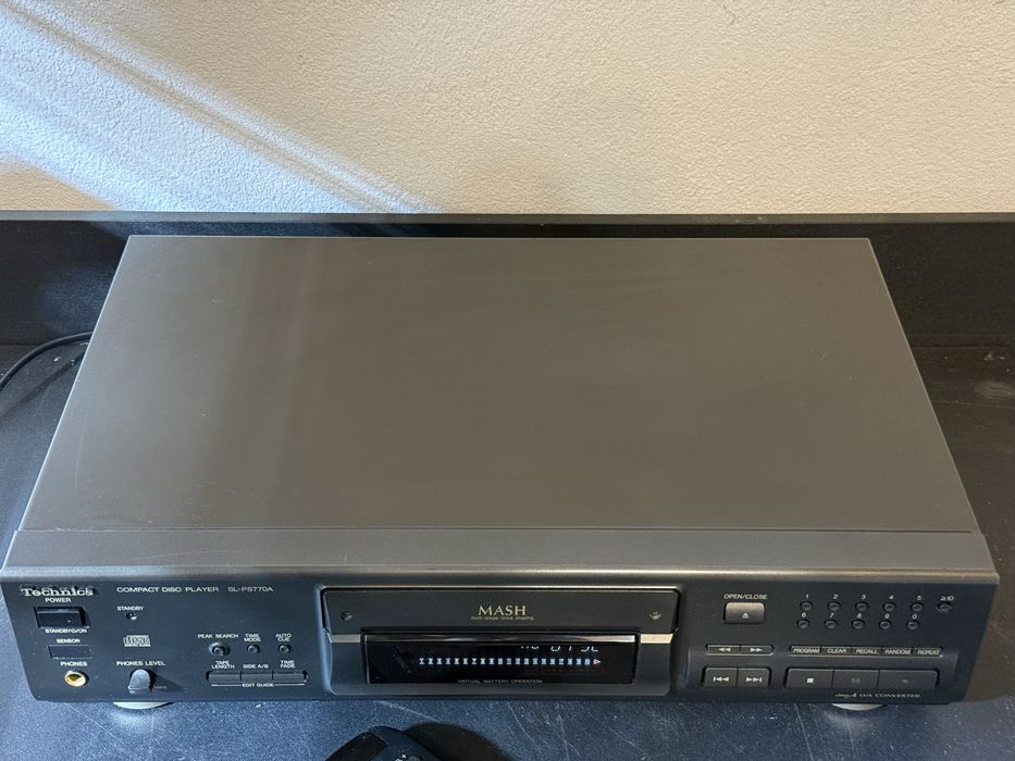 Odtwarzacz płyt CD Technics SL-PS770A z Pilotem