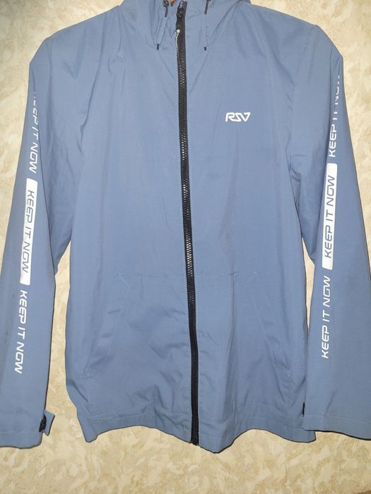 Продам одяг на хлопчика підлітковий