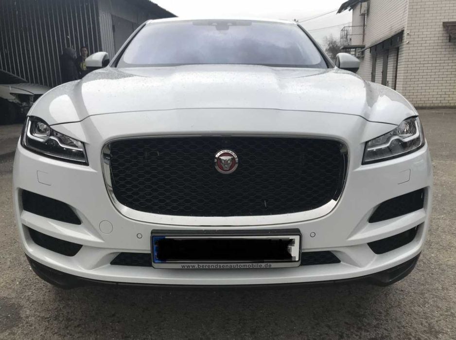 Шрот Jaguar XE Бампер Ягуар ХЕ разборка розборка