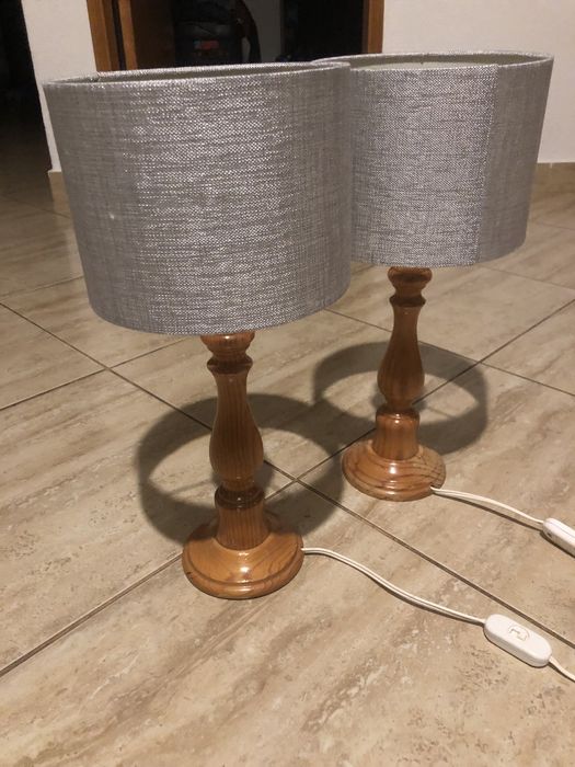 Conjunto de 2 Candeeiros de Mesa – Estilo Elegante, Excelente Estado