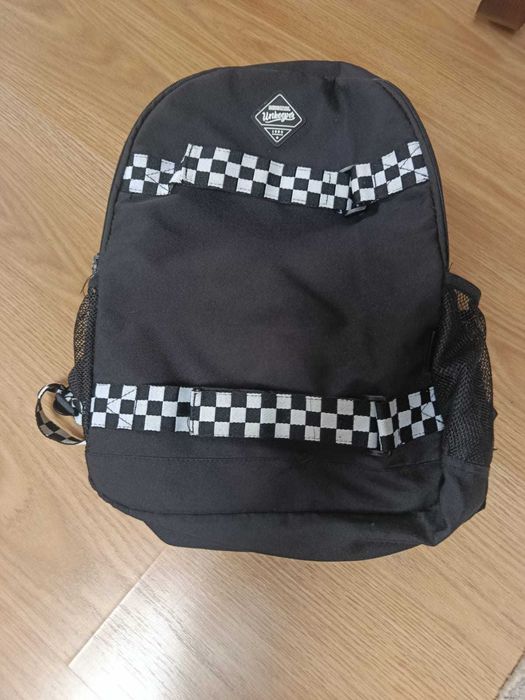 Mochila escolar e estojo