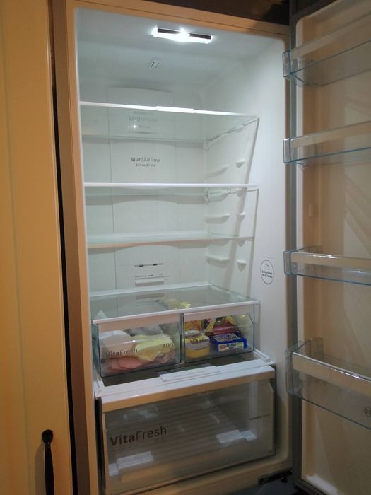 Sprzedam lodówkę BOSCH