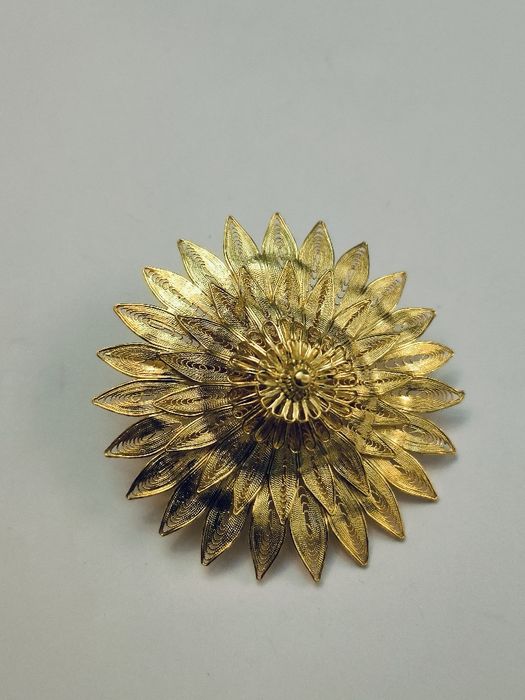 Alfinete peito, senhora filigrana